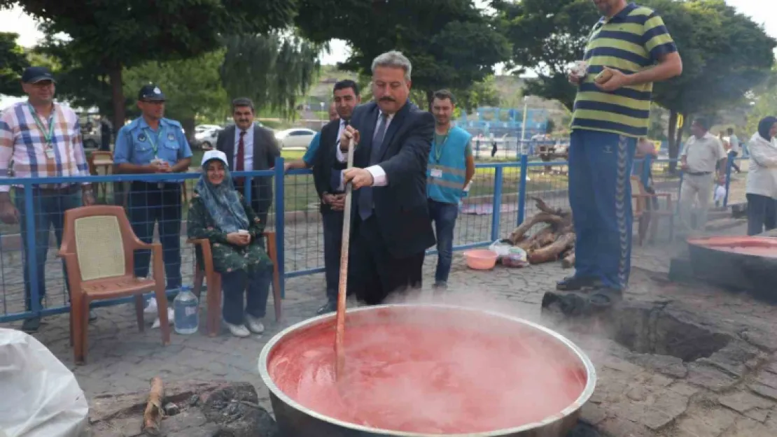 Melikgazi'de geleneksel salça kaynatma günleri başlıyor