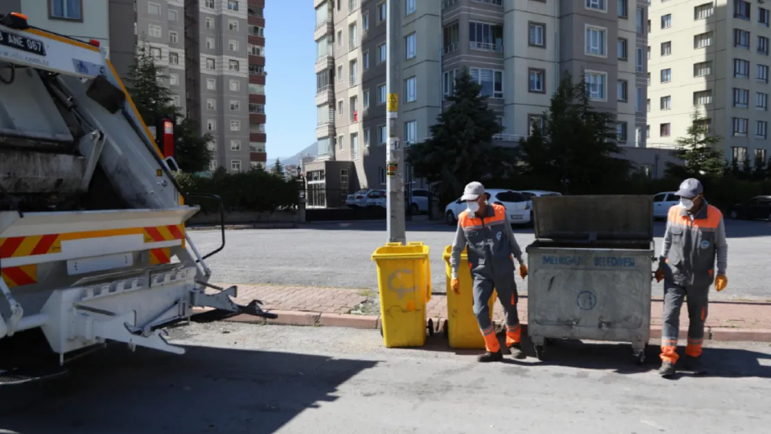 Melikgazi'de Günlük 440 Ton Çöp ve 700 Km Süpürme Yoğunluğu