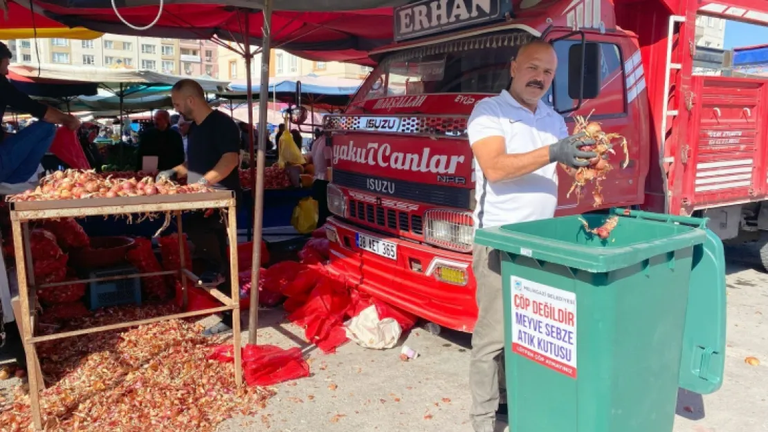 Atık meyve ve sebzeler organik gübreye dönüştürülüyor