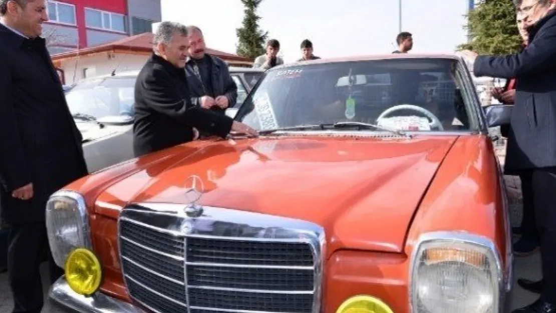 Melikgazi Belediye Başkanı Memduh Büyükkılıç, Oto Galericiler Sitesini Ziyaret Etti 