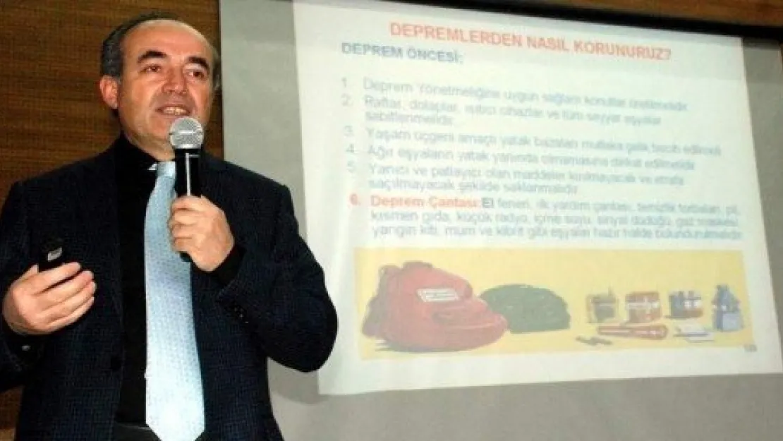 Melikgazi'de Deprem Konferansı