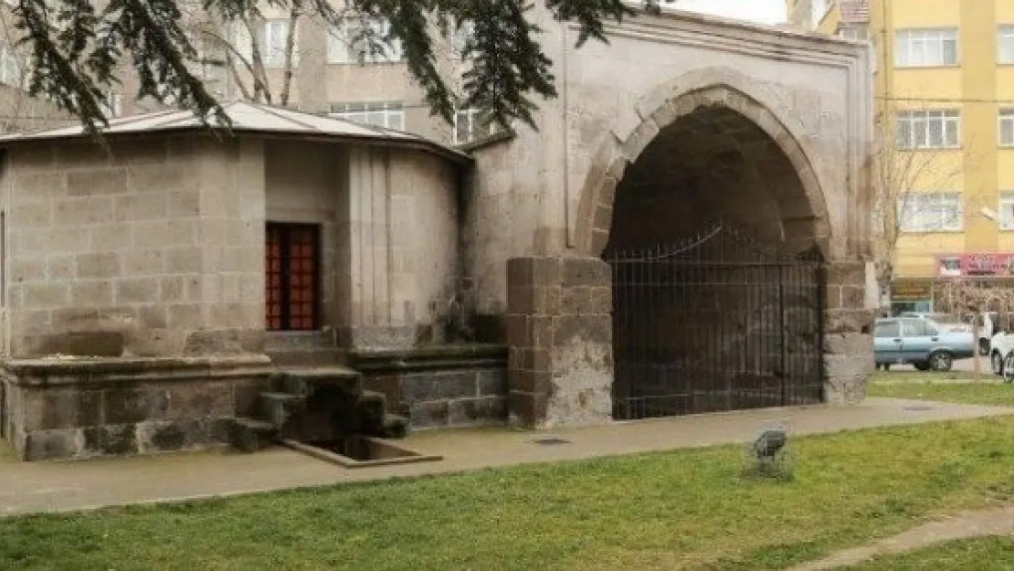 Melikgazi'den Tarihi Müdahale 
