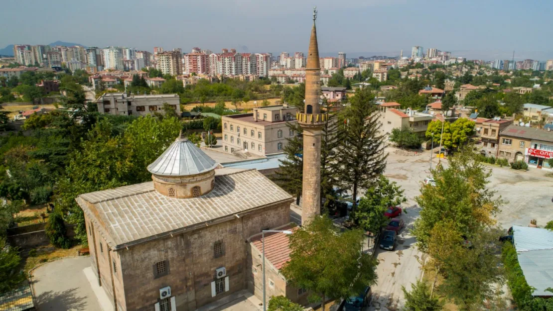 Mevlana Mahallesinin nüfusu 3 ili geride bıraktı