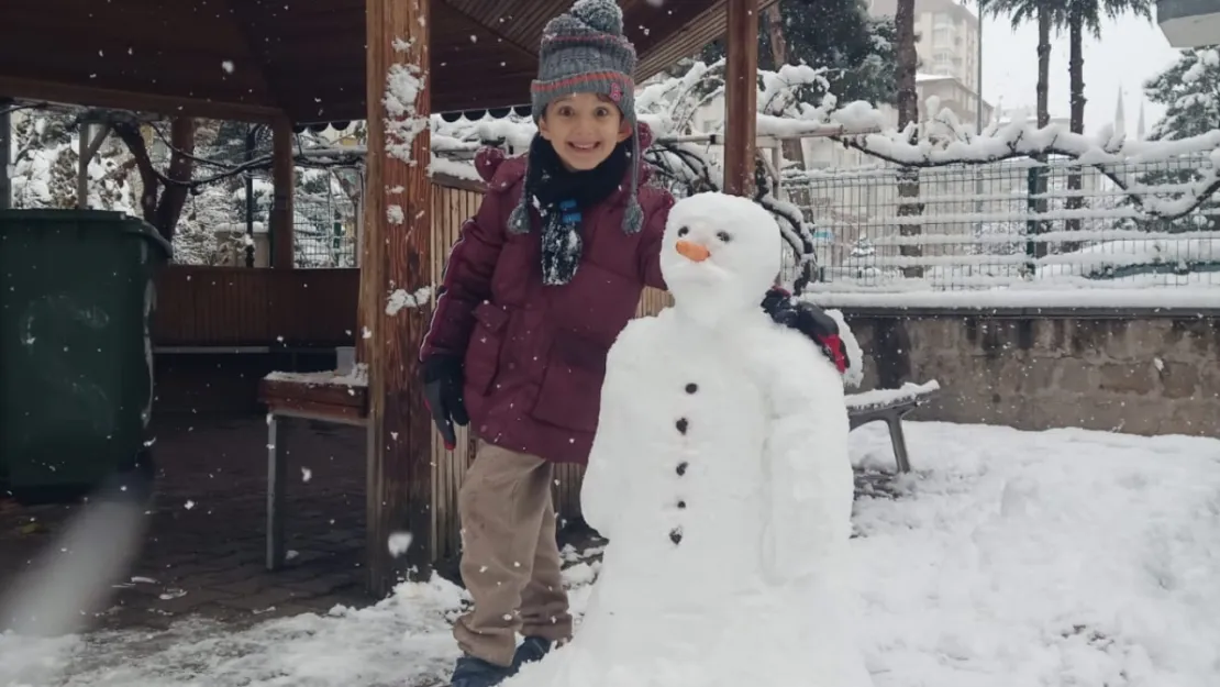 Mevsimin İlk Karı Kayseri'ye Yağdı