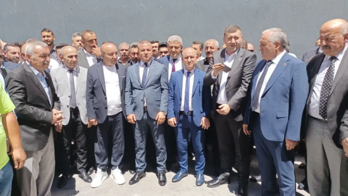 MHP'de devir teslim töreni yapıldı