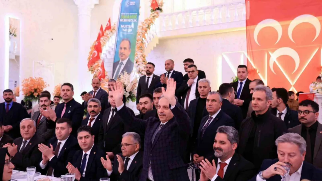 MHP'li Özdemir'den Yalçın Başkan'a övgü