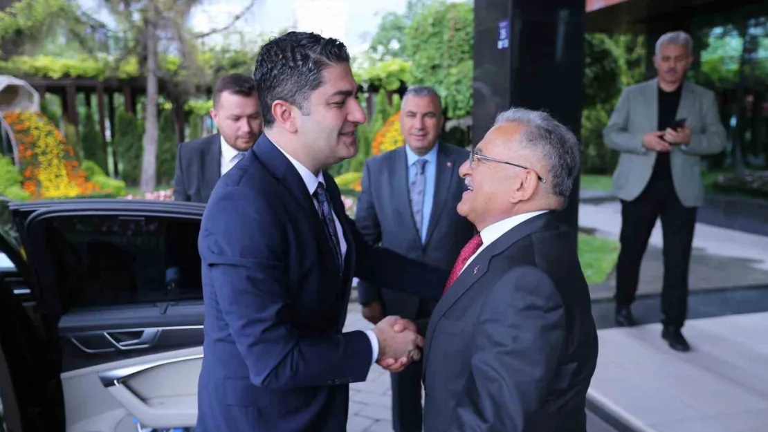 MHP'li Özdemir'den Başkan Büyükkılıç'a ziyaret