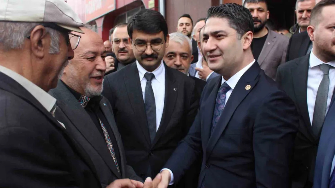 MHP'li Özdemir partililerle bayramlaştı