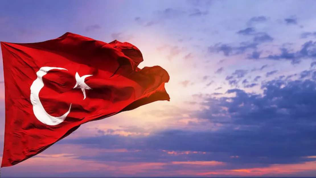 Milli bayramlar bayrak hassasiyetini artırıyor