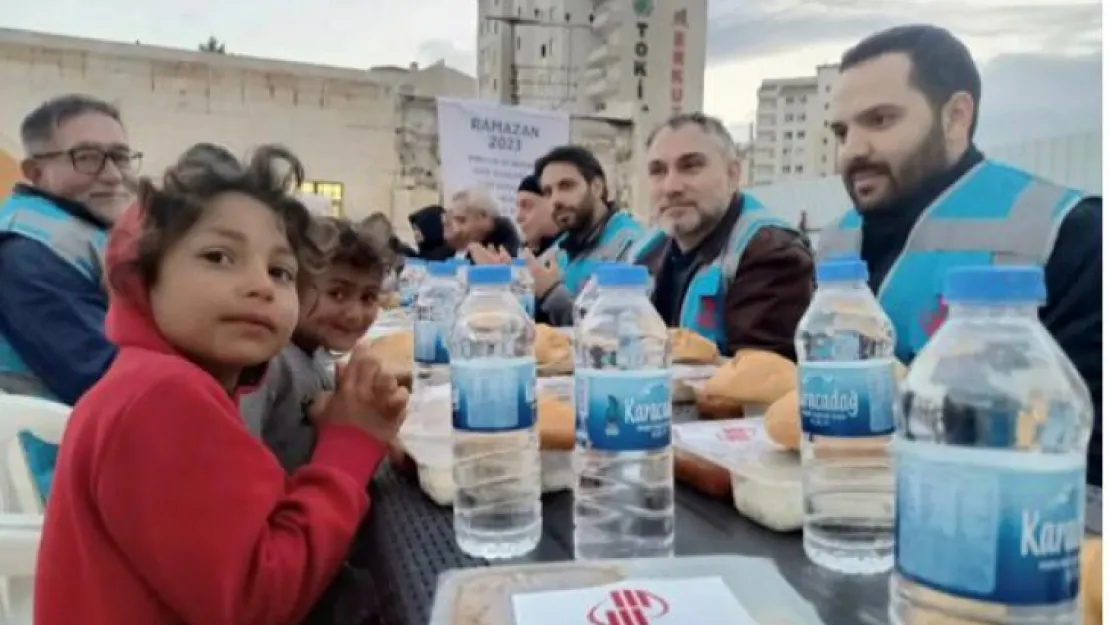 Mimar ve Mühendisler Depremzedelerle İftar çadırında buluştu