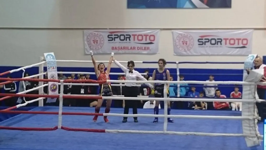 Muay Thai Büyükler Türkiye Sampiyonası'nda Melikgazi başarısı