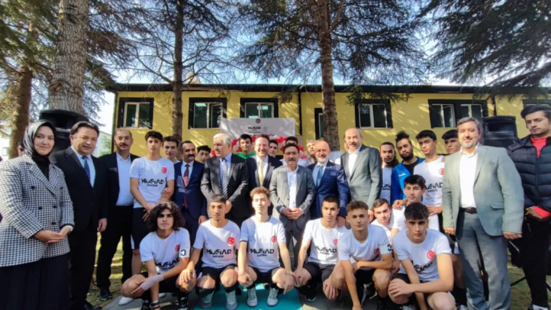 MÜSİAD Spor Okulu açıldı