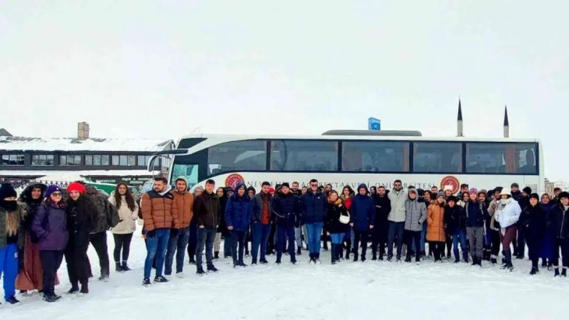 NEVÜ'lü öğrenciler Erciyes Dağı gezisine katıldı