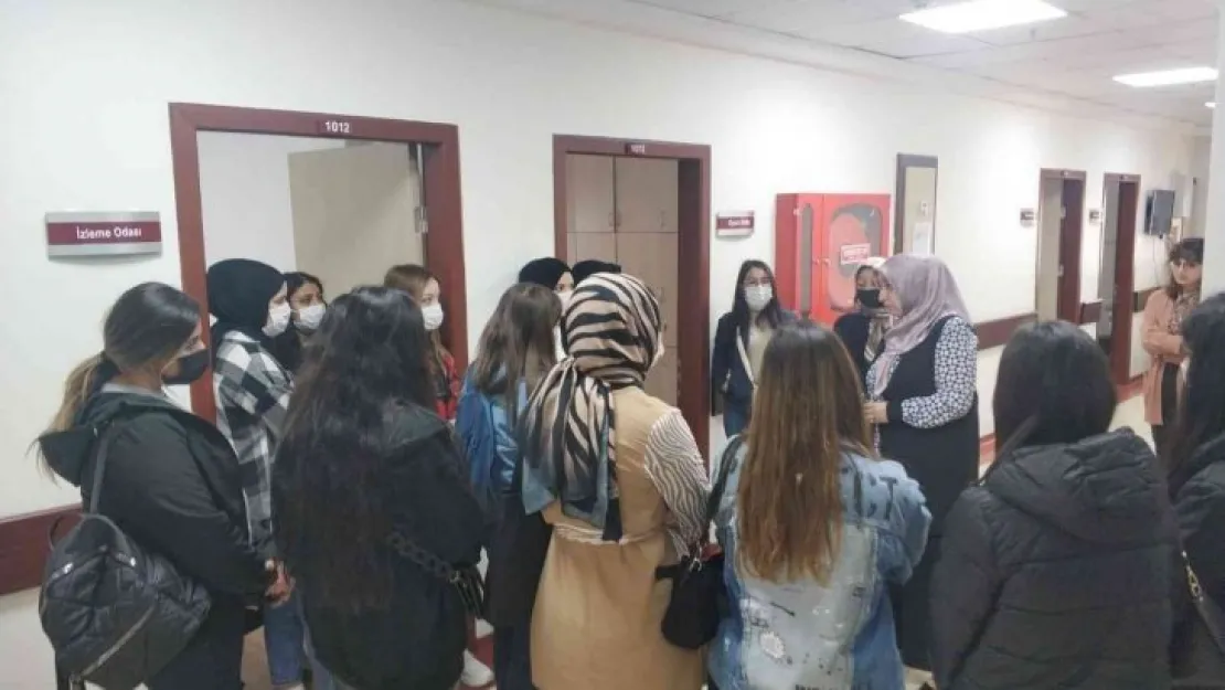 NEVÜ'lü öğrenciler Kayseri Çocuk İzlem Merkezi'nde teknik gezide