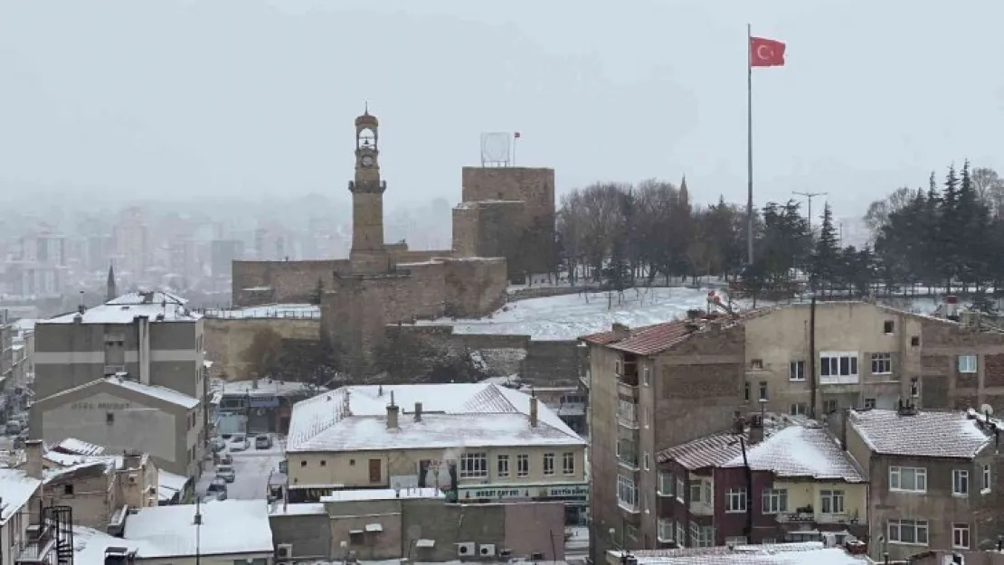 Niğde beyaza büründü