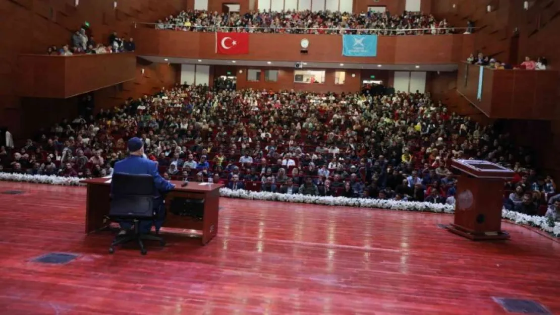 Niğde'de 'Kalbin Reçetesi' konferansı gerçekleştirildi