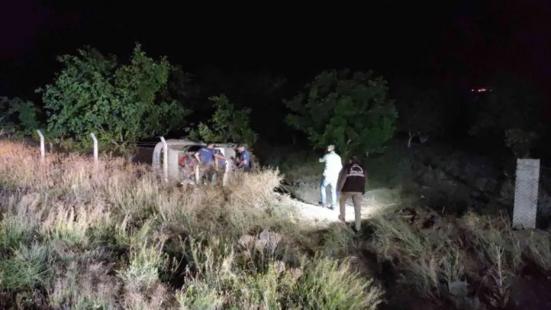 Niğde'de polis aracı şarampole devrildi: 3 polis memuru yaralandı