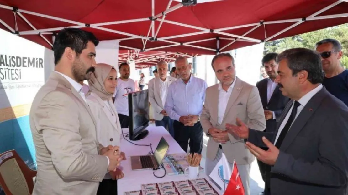 Niğde'de üniversiteler tanıtım standı açtı