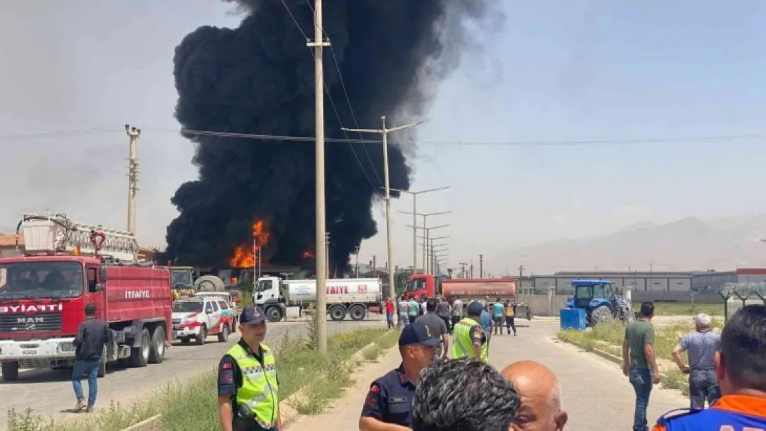 Niğde'de yağ fabrikasında yangın