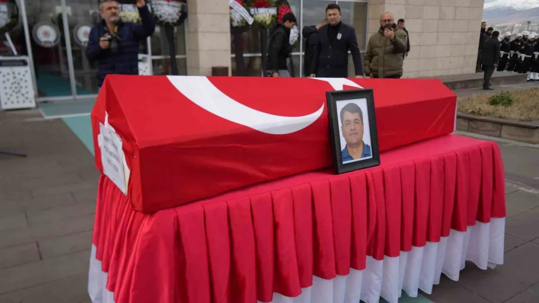 Niğde'deki trafik kazasında ölen polis memuru için tören düzenlendi