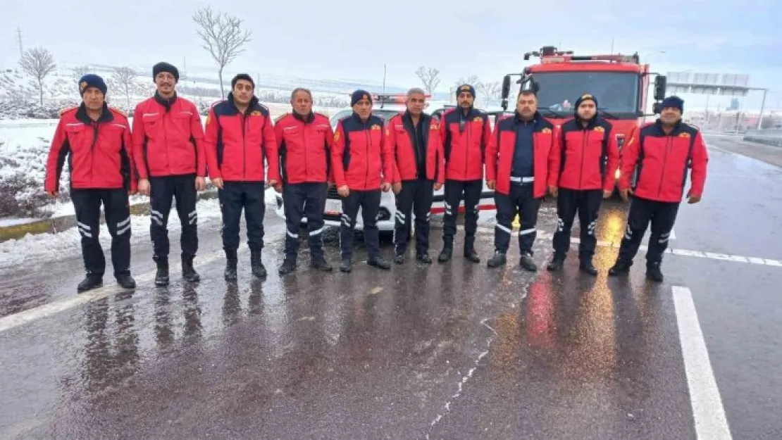 Niğde'den deprem bölgesine ekipler gönderildi