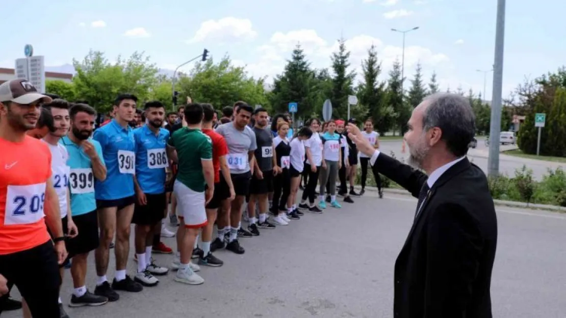 Niğde Ömer Halisdemir Üniversitesi 30. Yıl koşusu yapıldı