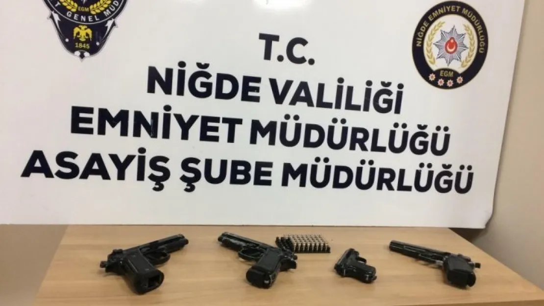 Niğde polisi uygulamalarında 10 ruhsatsız tabanca ele geçirildi