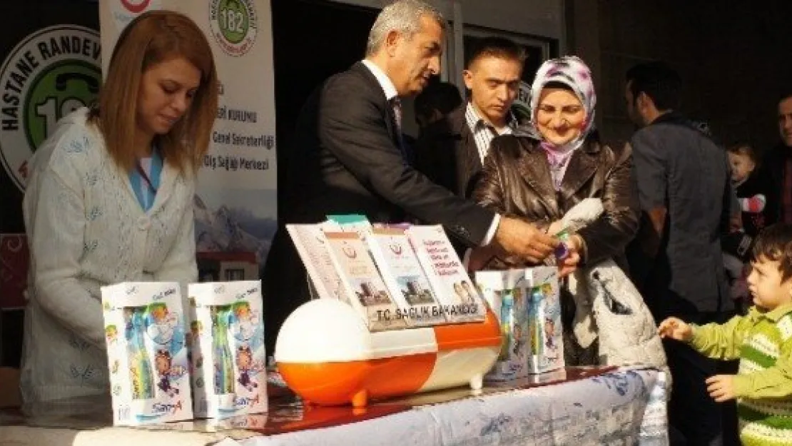 Nimet Bayraktar Ağız Ve Diş Sağlığı Merkezi Başhekimi Tamer Şenel: 