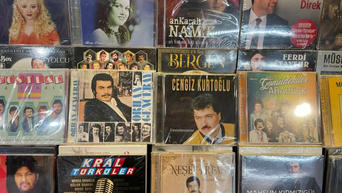 Nostalji plaklara ilgi artıyor