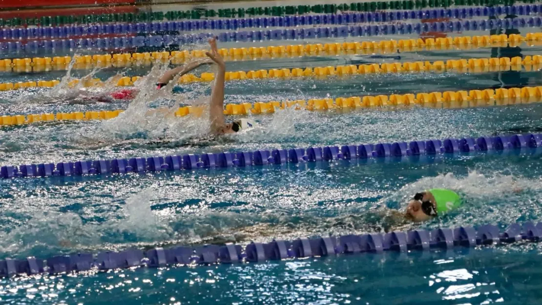 Okul Sporları Yüzme Küçükler İl Birinciliği yarışları sona erdi