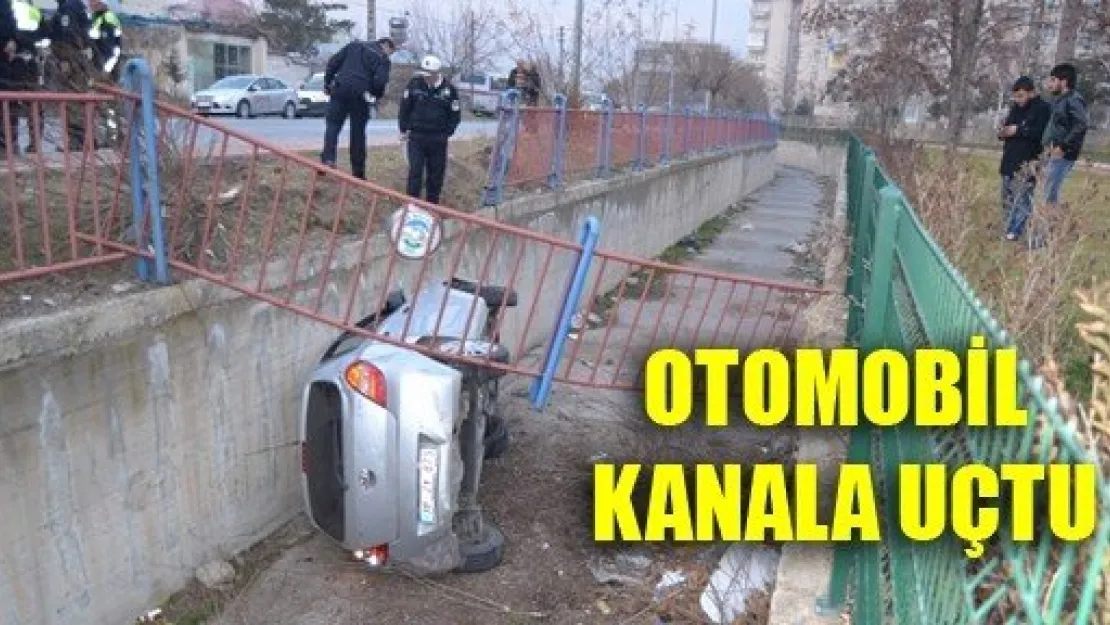 Otomobil Kanala Uçtu