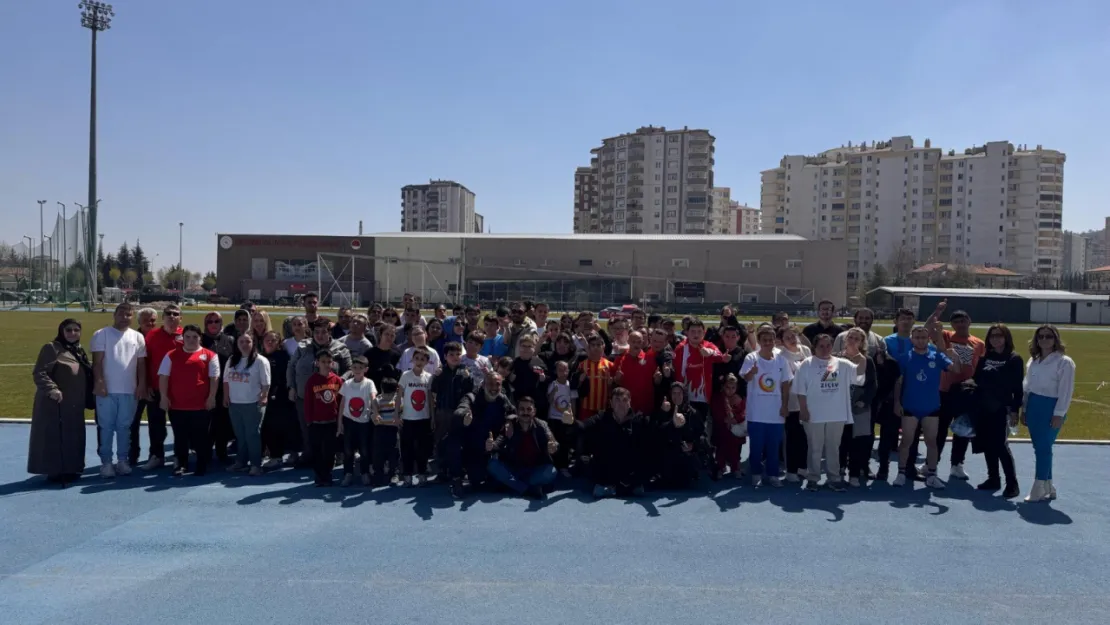 Özel çocuklar 23 Nisan'da atletizm yarışması yaptı