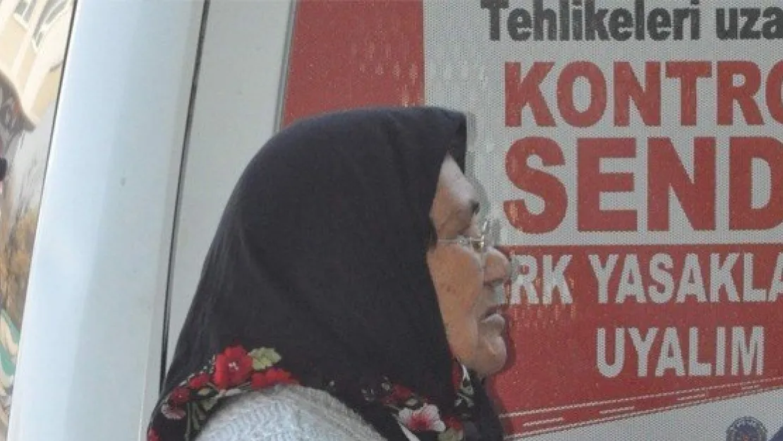 Parkta Tartıştığı Şahıs Tarafından Darp Edilen Yaşlı Kadın Yaralandı 