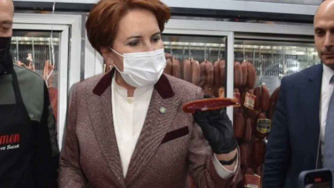 Pastırma kesen Akşener, 'Kayseri mi, Kastamonu mu?' tartışmasına girmedi