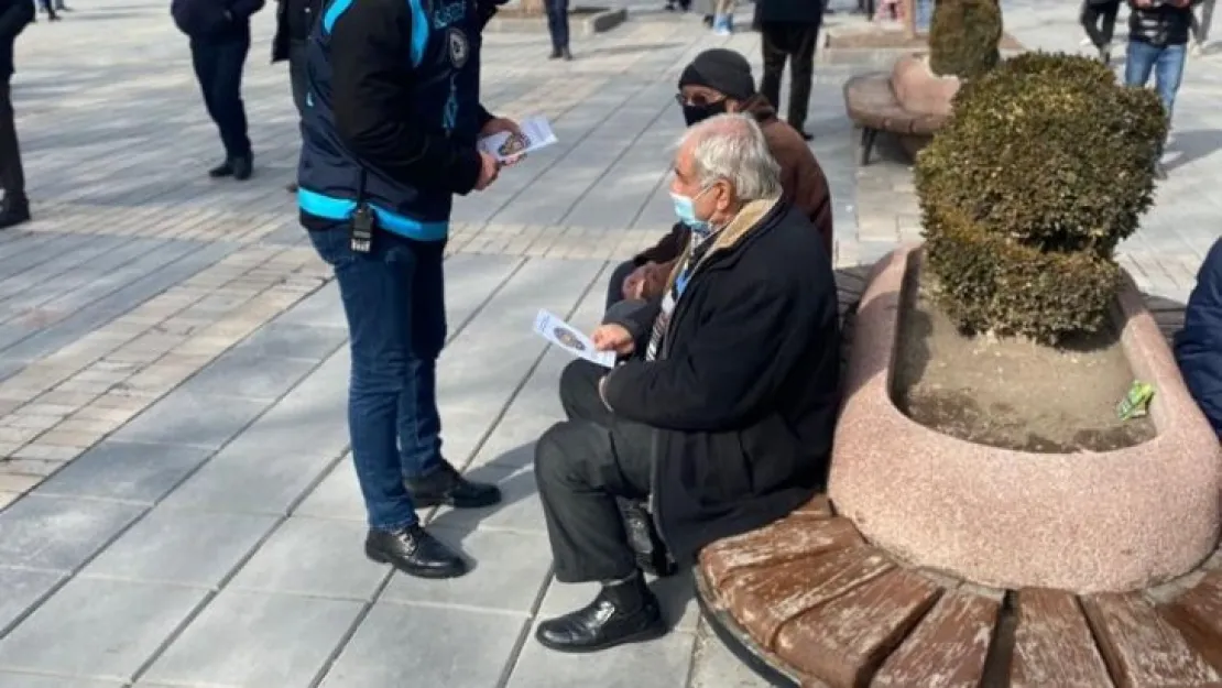 Polis dolandırıcılık olaylarına karşı vatandaşı bilgilendirdi