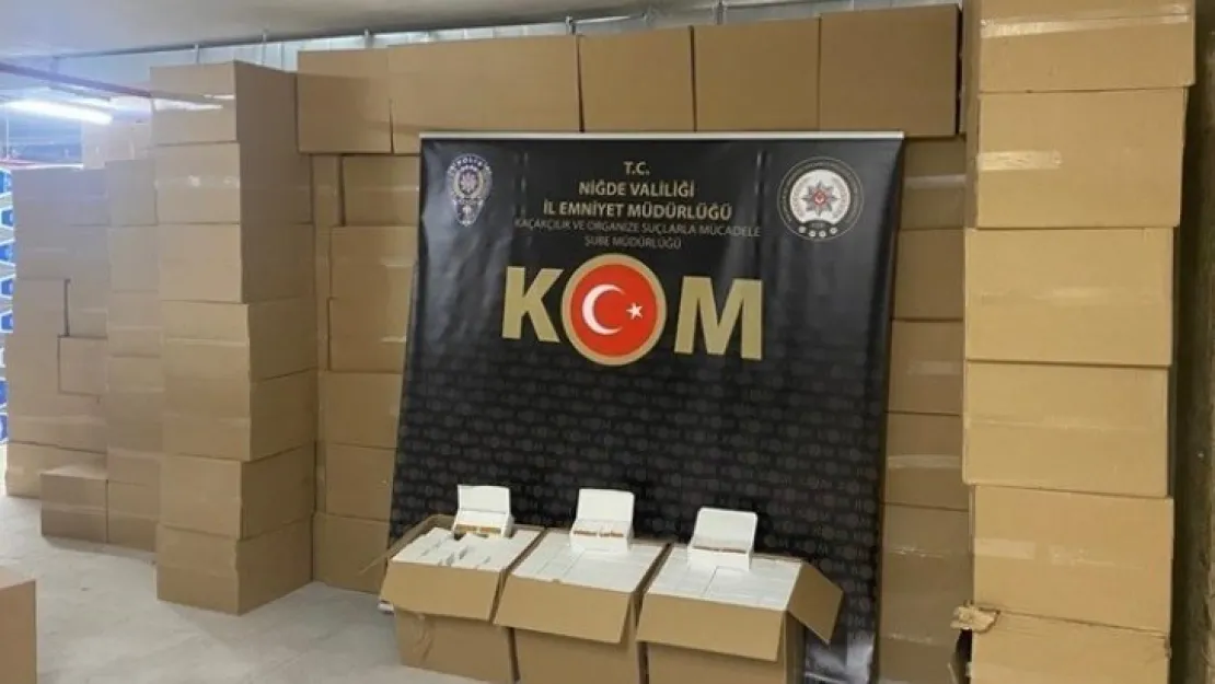 Polis ekipleri kamyonda 6 milyon makaron ele geçirdi