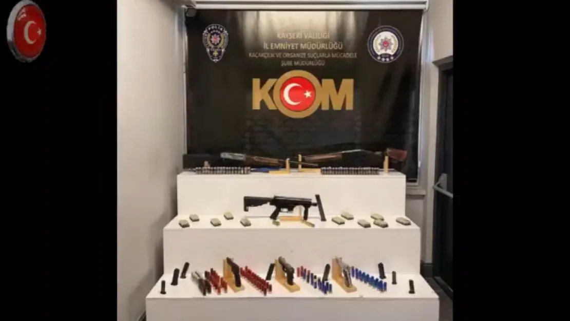 Polis ekipleri ruhsatsız silah satışı yapan 3 şahsı yakaladı