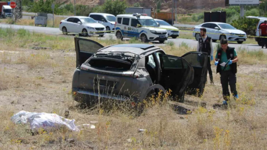 İçerisinde uyuşturucu bulunan hafif ticari araç polisten kaçarken kaza yaptı