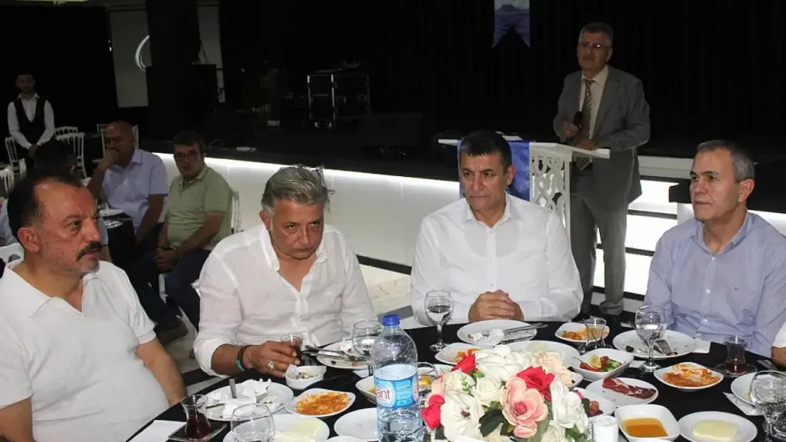 Prof. Özkan Yeni Ufuklar'da Güven Tazeledi: Milli Kimlik Vurgusu