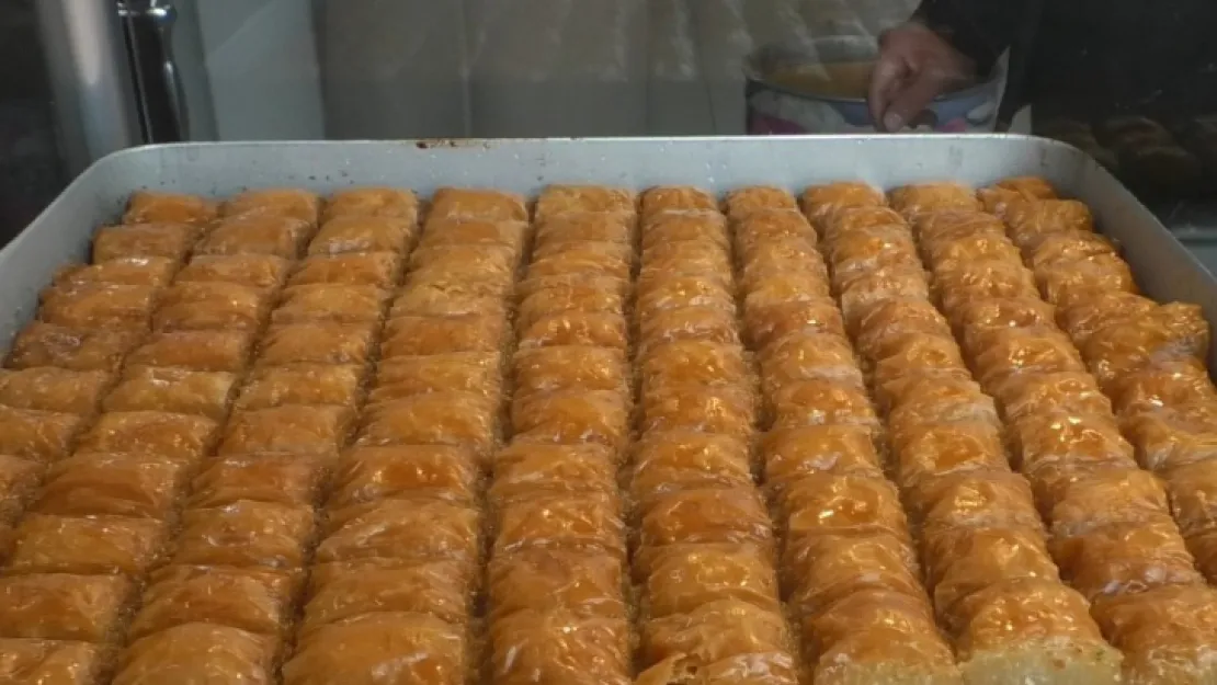 Ramazanın vazgeçilmezi cevizli baklava