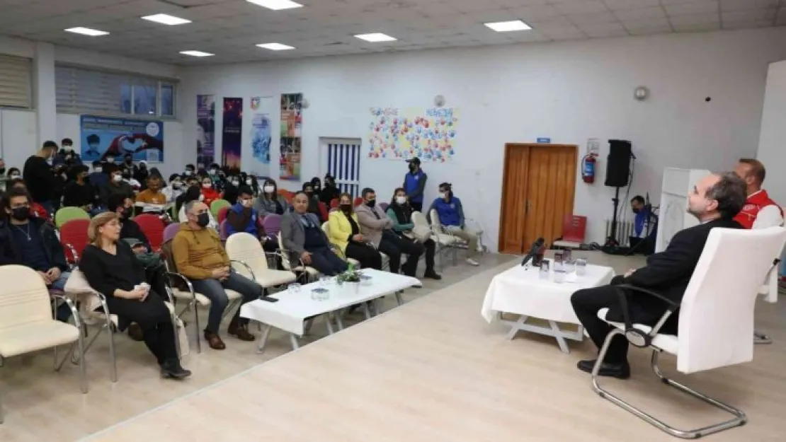 Rektör,  Uslu öğrencilerle buluştu