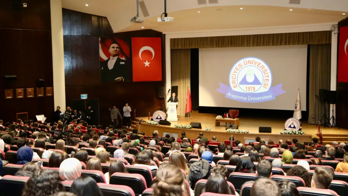 Rektör Prof. Dr. Altun, 2209 Projelerinde Yer Alan Öğrenciler ile Bir Araya Geldi