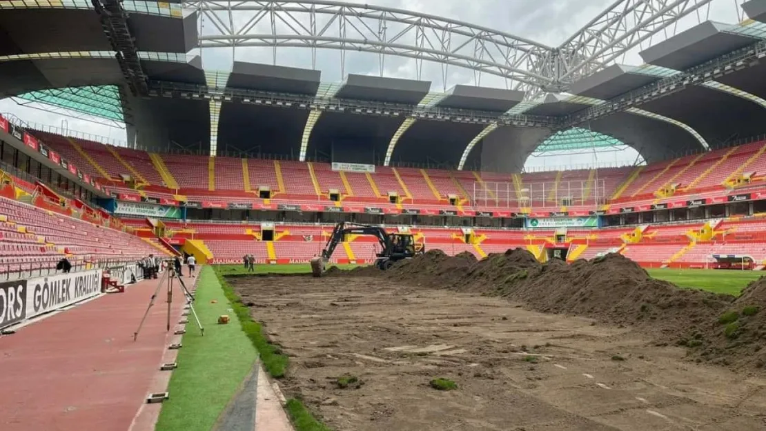 Kayseri Stadı'nın zemini yenileniyor