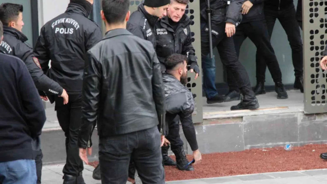 Saha içerisindeki gerginlik kavgaya dönüştü