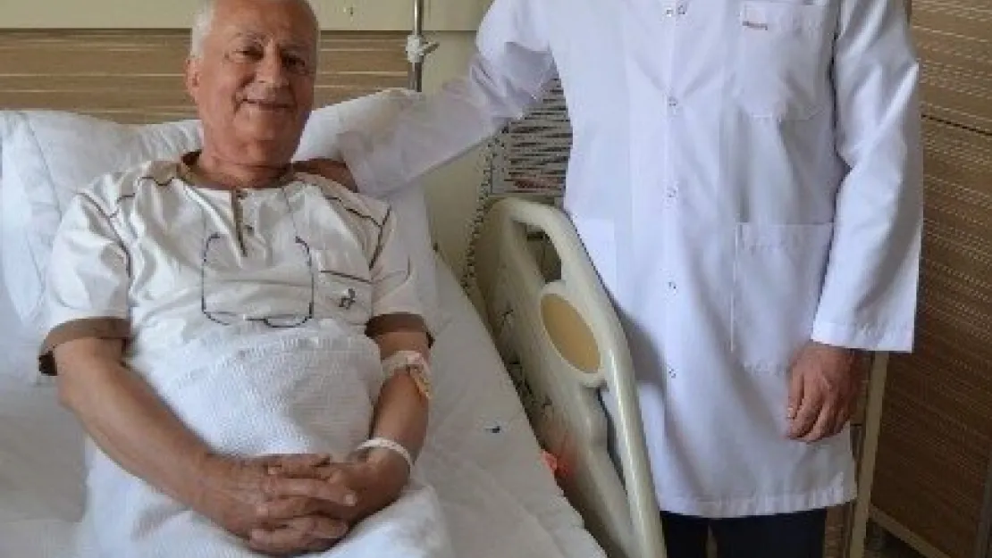Sakarya'dan gelen 3 doktor, Dünyam Hastanesi'nde ameliyat oldu 