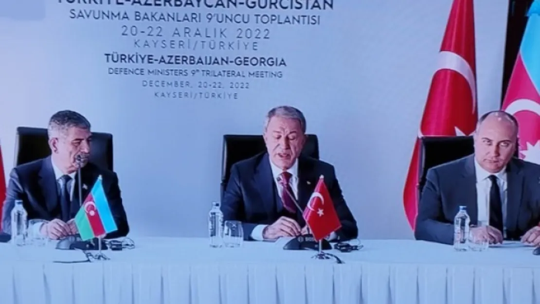 Savuma Bakanı Hulusi Akar, Kayseri'den Yunanistan'ı uyardı