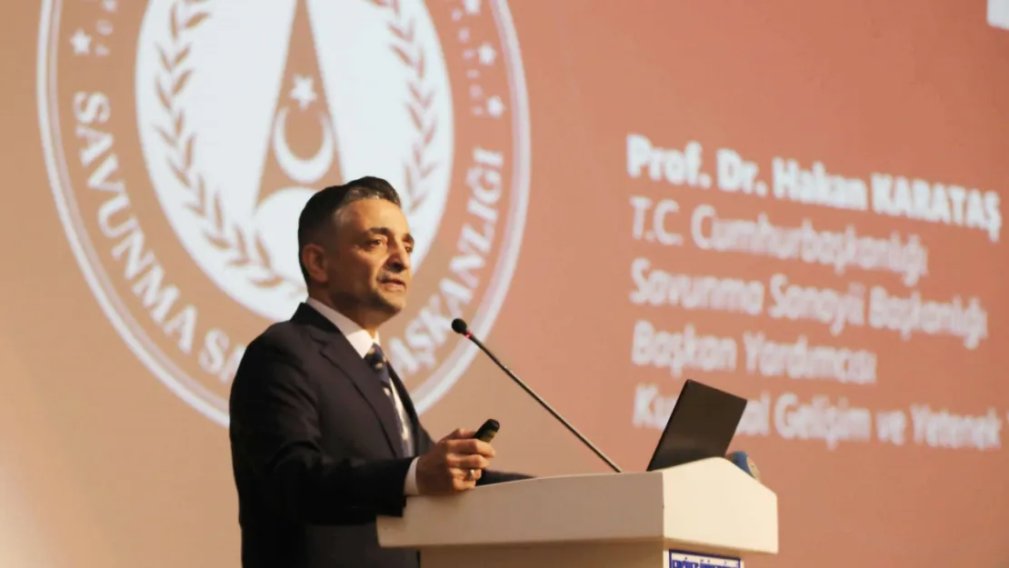 Savunma Sanayii  Başkan Yardımcısı Prof. Dr. Hakan Karataş ERÜ'de Konferans Verdi