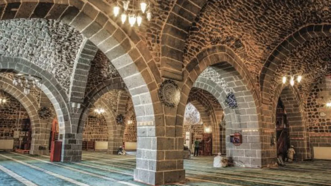 Şehrimize Ruh ve Güzellik Katan Selçuklu Mirası: Hacı Kılıç Cami ve Medresesi