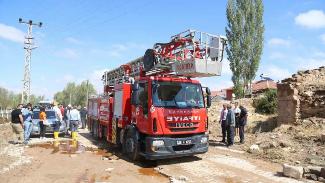 Sel bölgesinde çalışmalar aralıksız sürüyor