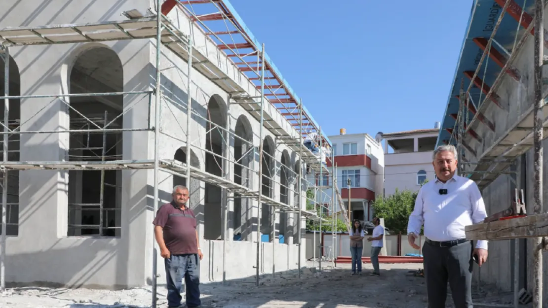 Selçuklu Mahallesi'nde Hayrat Camii İnşaatı Devam Ediyor